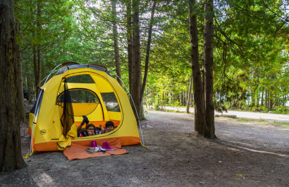 Camping Cyprus Lake, Péninsule de Bruce, Ontario (Parcs Canada)