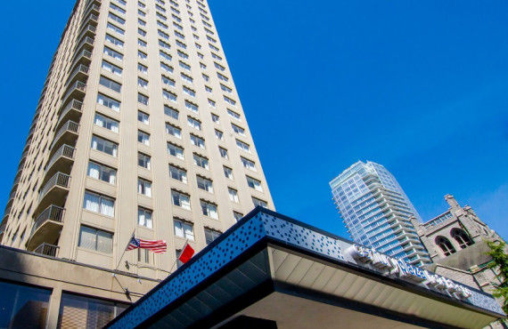 Century Plaza Hotel, Vancouver