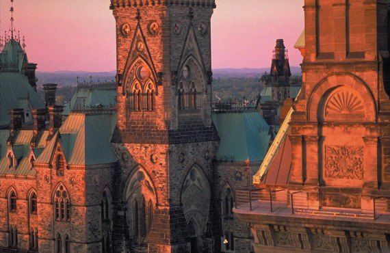 Ottawa Parliament Buildings (Tourisme Ottawa)