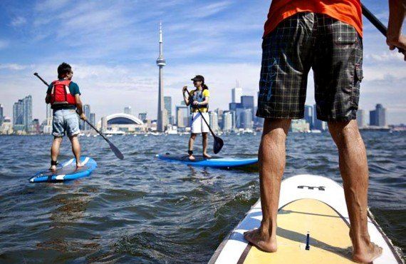 Paddle Board sur le lac Ontario (Ontario Tourism)