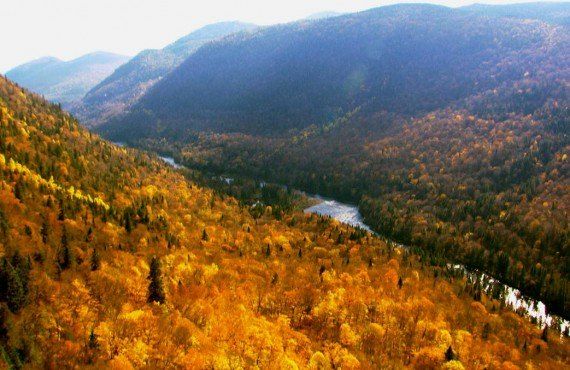 Jacques-Cartier Valley in the fall (Tourisme Quebec, Paul Hurteau et Claude Parent)