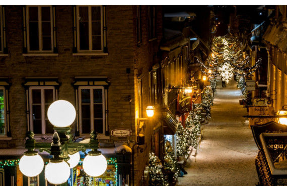 Quartier Petit-Champlain Boutiques Vieux Québec rue St-Jean