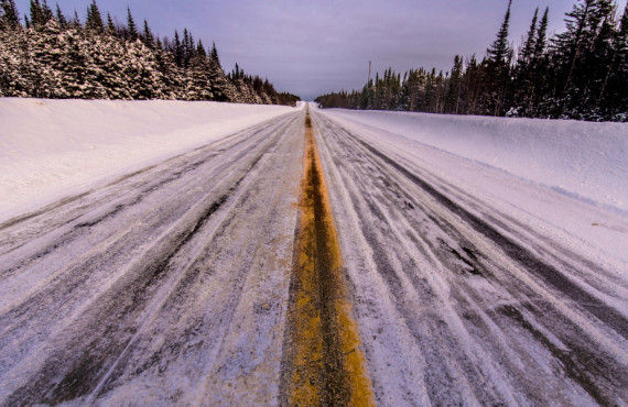 Route enneigée Conduite hivernale au Québec