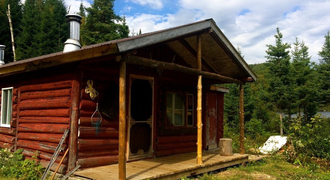 Rustic log cabin in Quebec