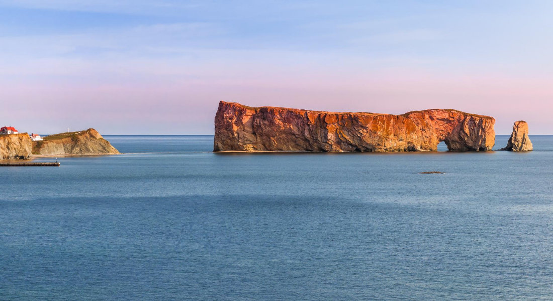 Coucher de soleil sur percé et le Rocher Percé 