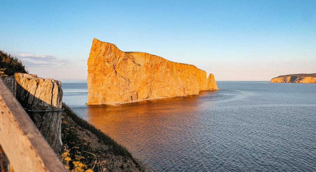Coucher de soleil sur le Rocher Percé