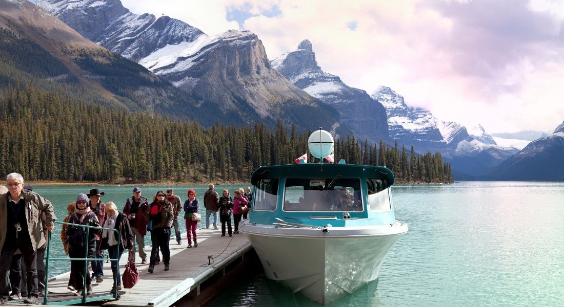 Bateau de croisière sur le lac Maligne
