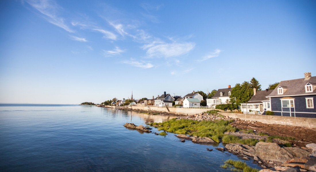 Village au bord du Fleuve