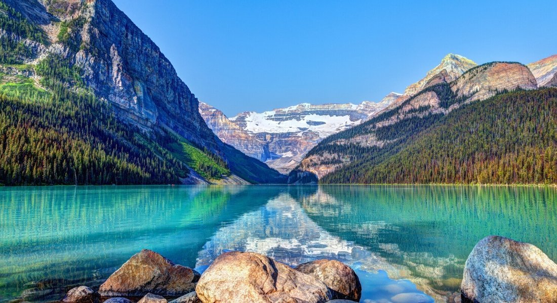 iStock-1019759086 @ronniechua Lake Louise what to see