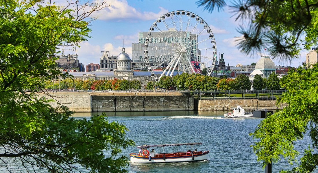 Montréal est la chouchou des stars du monde entier Vue sur la grande roue de Montréal et le vieux port en été