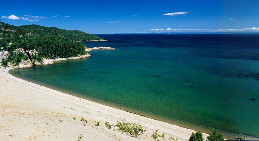 Beach at the foot of the Tadoussac dunes