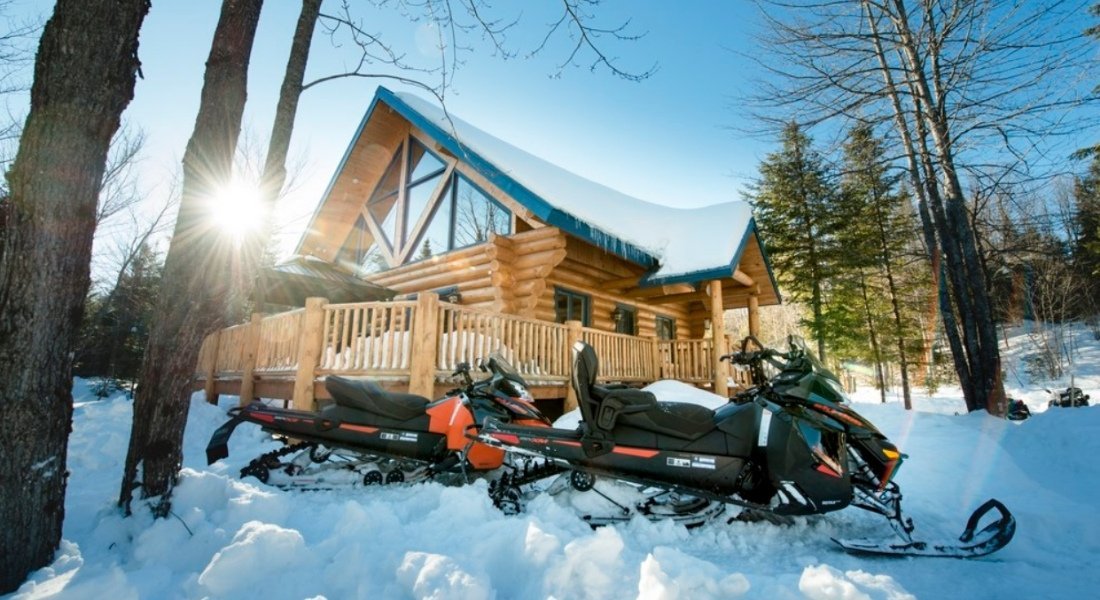 Raid motoneige guidé au Québec