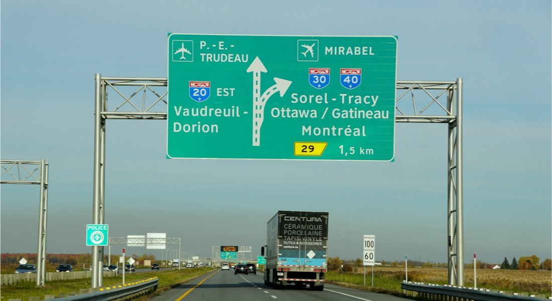Panneau de signalisation au Québec