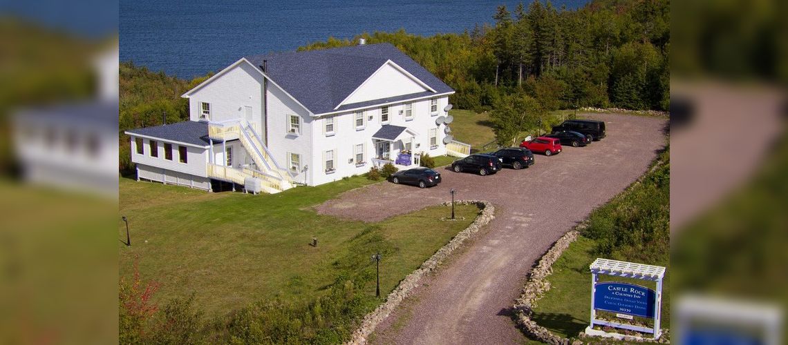 Castle Rock Country Inn, Ingonish Beach, NS 
