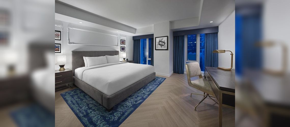 Room with 1 king bed