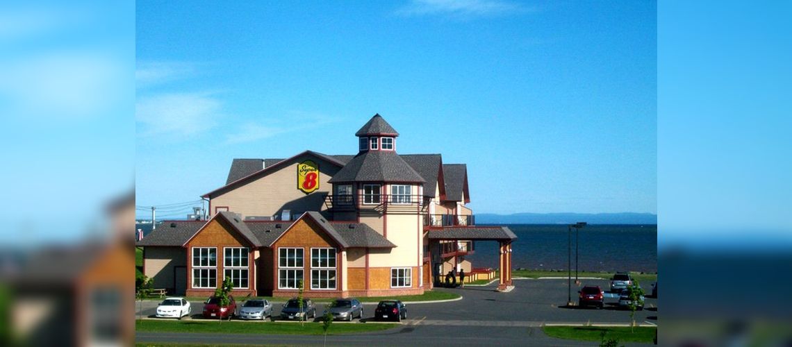Super 8 - Caraquet, NB