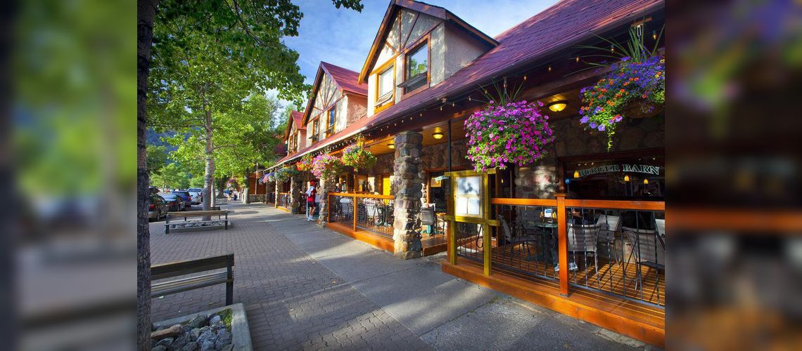 Bayshore Inn Resort & Spa, Waterton lakes, AB 