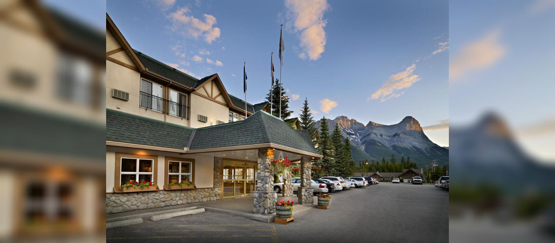 Coast Canmore Hotel