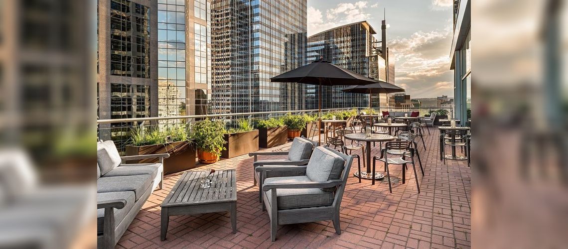 Sheraton Suite Calgary Eau Claire, AB