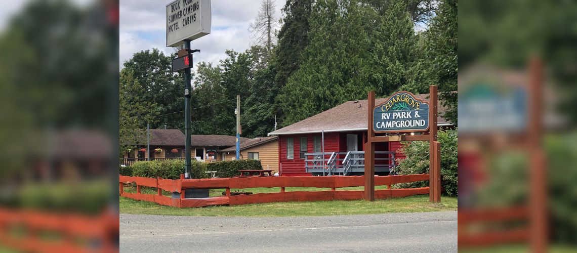Camping Cedar Grove, Qualicum Beach, BC