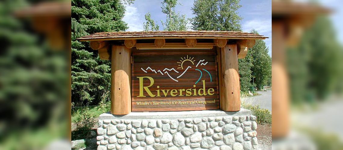 Camping Riverside - BC, Canada