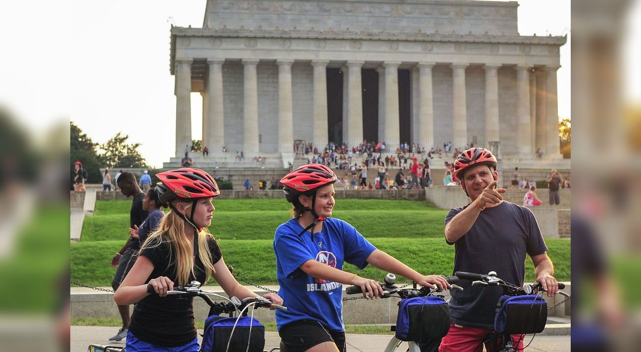 Monument Tour