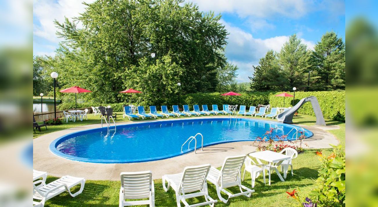 Outdoor swimming pool