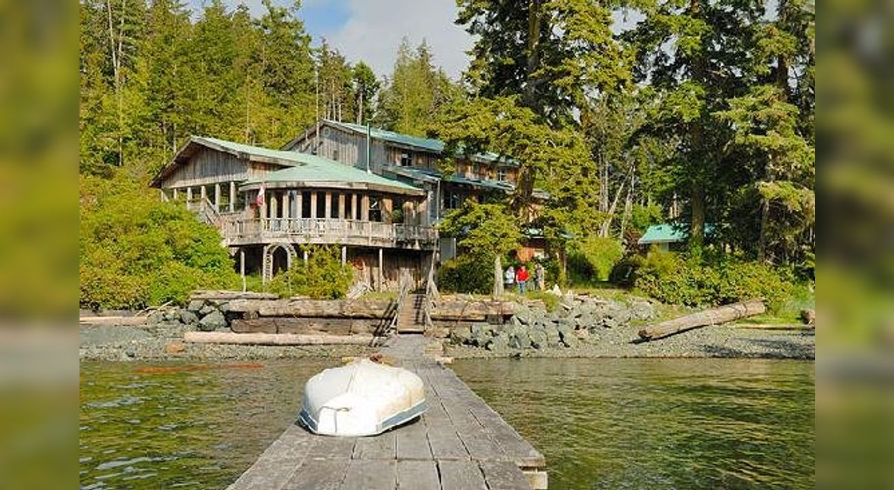 Hidden Cove Lodge - Port McNeil, BC