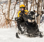 Motoneige dans les Laurentides