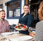 Service du homard en terrasse 
