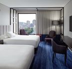 2 queen beds