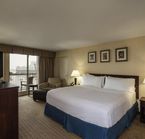 Queen bed room with harbor view