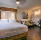 Comfort room - 1 queen bed + 1 sofa bed