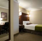 1 queen bed