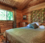 Queen room