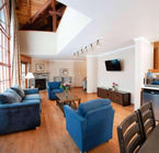 Signature Room, Living area
