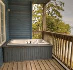 Jacuzzi avec vue sur l'eau