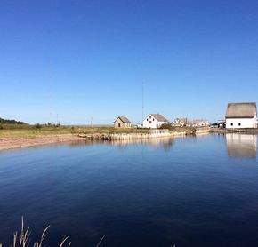 Premiers postes de peche