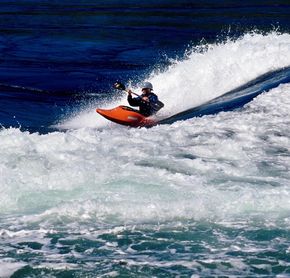 Waves in Skookumchuck Narrows