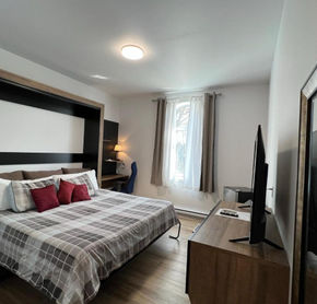 Chambre avec salle de bain privée