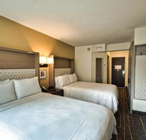 Room with 2 beds