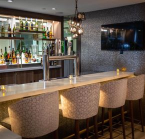 Thirty Bar