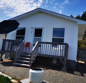 L'Ancrage Bed & Breakfast and Cottages