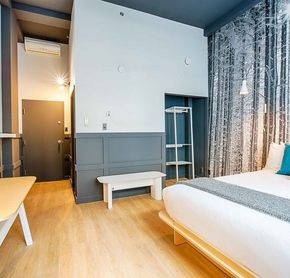 Chambre avec 1 lit king