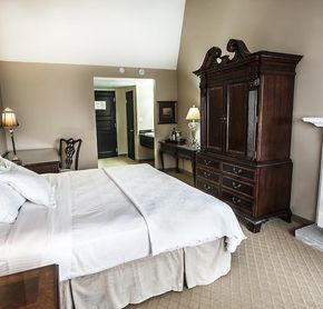 Superior King Room with Fireplace