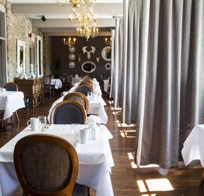 Breakfast room