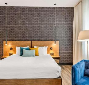 One Queen bedroom