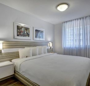 Luxury King Suite