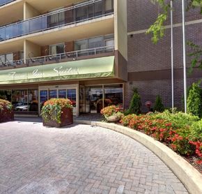 Town Inn Suites, Toronto, Ontario