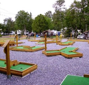 Mini-golf